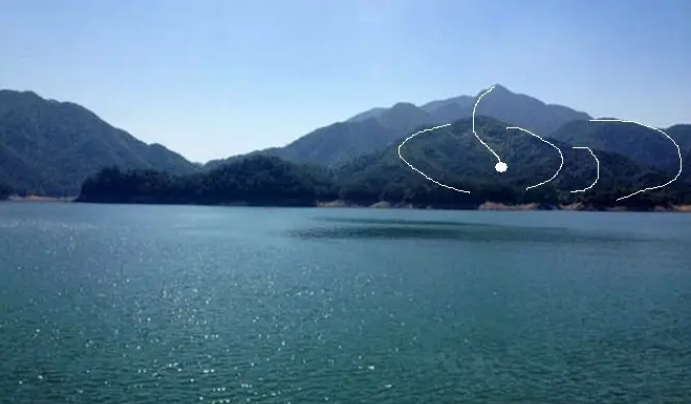 迁坟下雨好不好